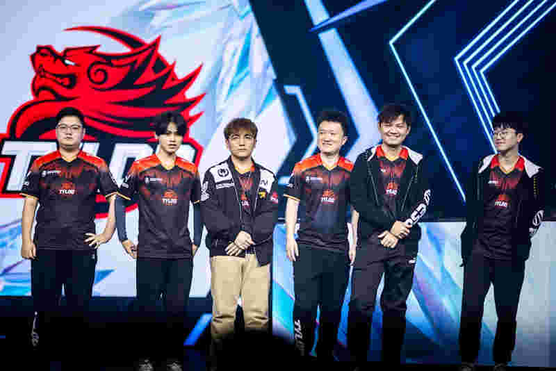 LCK官方：将为Deft、Faker举办十周年活动